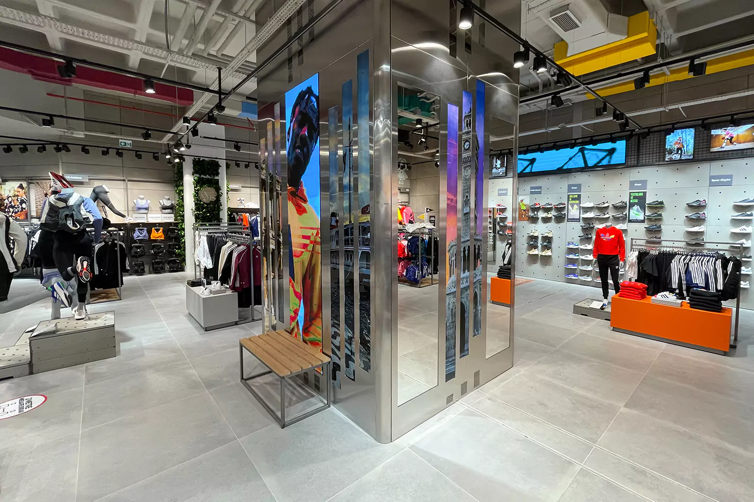 Adidas İzmir İstinyepark Store