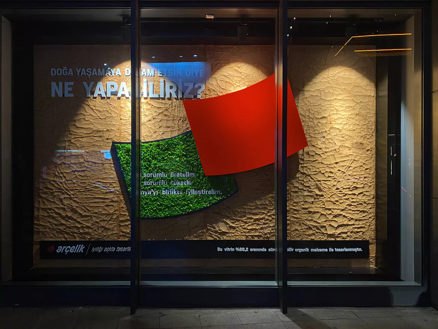 Arçelik Çevre Günü Window Display